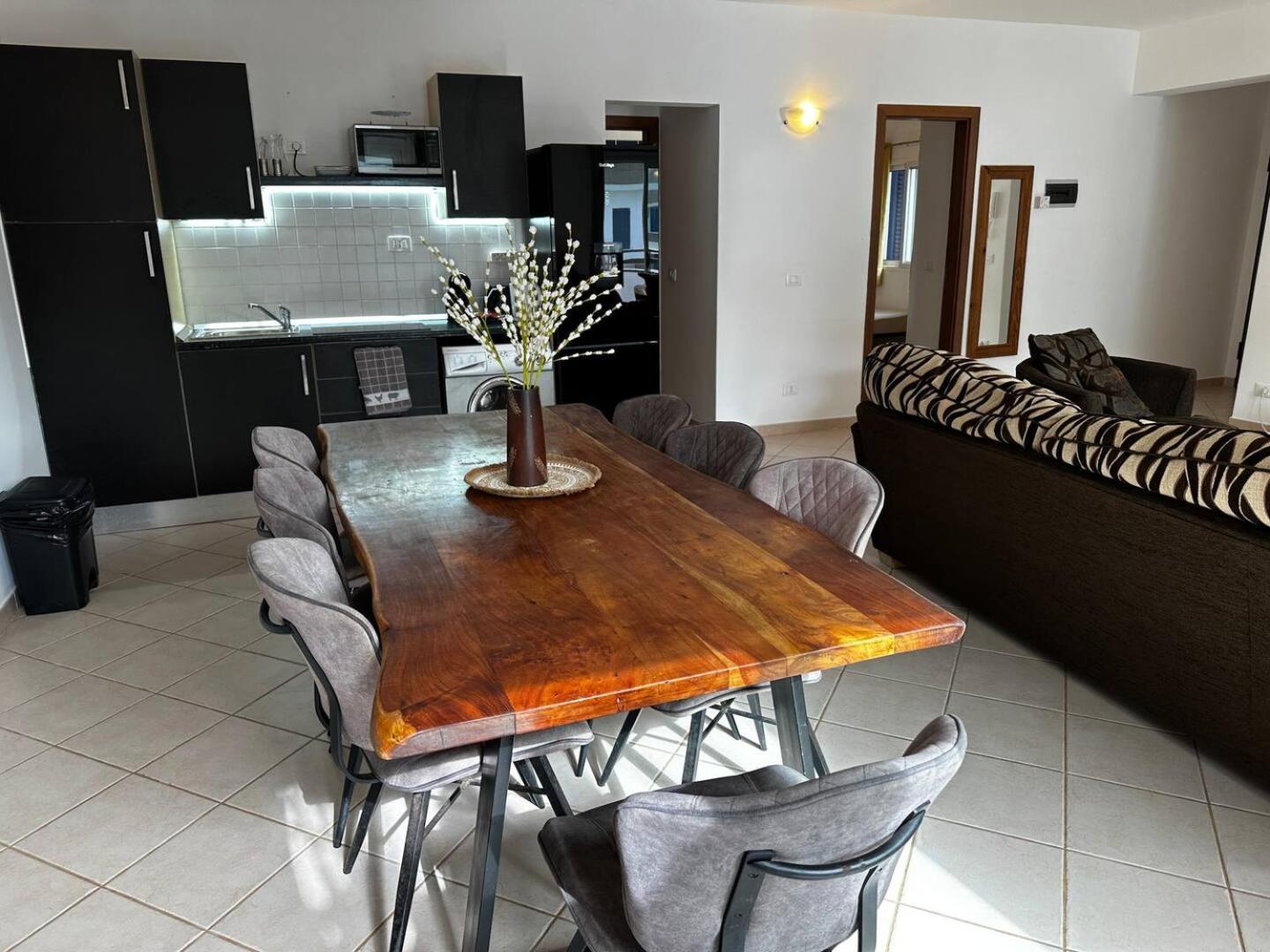 Leme Bedje Two Bedroom - By Bobbywashere Santa Maria Bagian luar foto