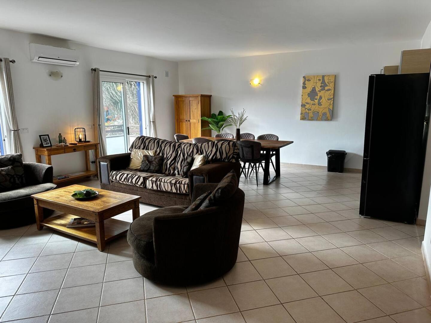Leme Bedje Two Bedroom - By Bobbywashere Santa Maria Bagian luar foto