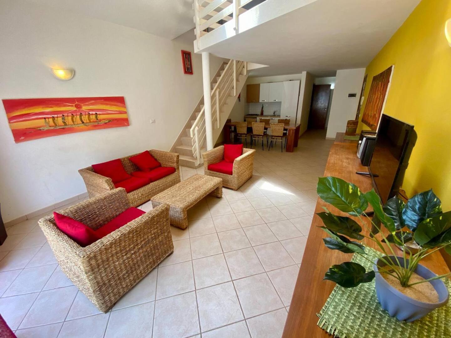 Leme Bedje Two Bedroom - By Bobbywashere Santa Maria Bagian luar foto