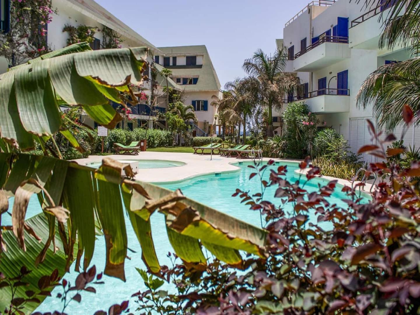 Leme Bedje Two Bedroom - By Bobbywashere Santa Maria Bagian luar foto