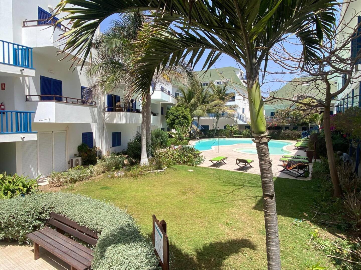 Leme Bedje Two Bedroom - By Bobbywashere Santa Maria Bagian luar foto