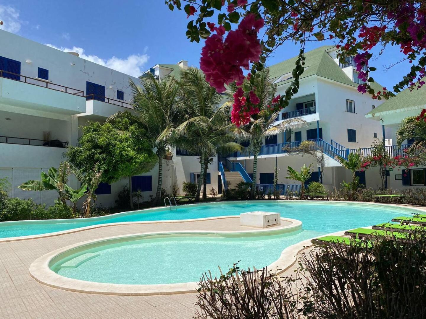 Leme Bedje Two Bedroom - By Bobbywashere Santa Maria Bagian luar foto
