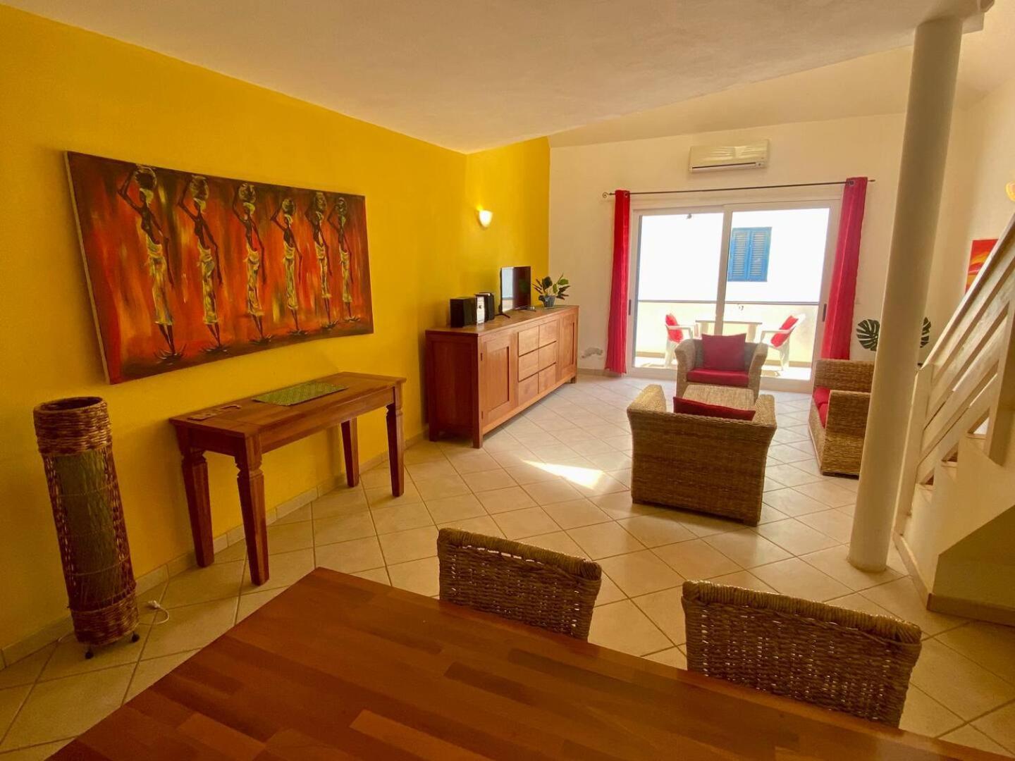 Leme Bedje Two Bedroom - By Bobbywashere Santa Maria Bagian luar foto